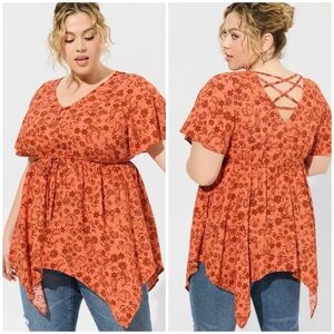 Tórrid Babydoll Chalis Sharkbite Flutter Sleeve Top
